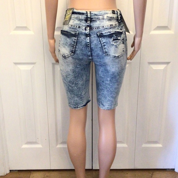 Elite Jeans Queen Collection High Rise Distressed Denim Bermuda Shorts Size 9 - Picture 4 of 14
